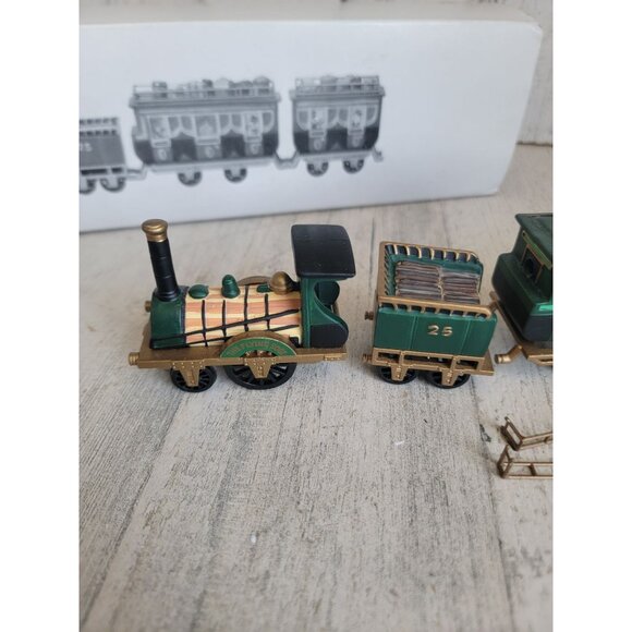 Dept 56 55735 The Flying Scot Heritage village xmas accessory - Picture 2 of 9